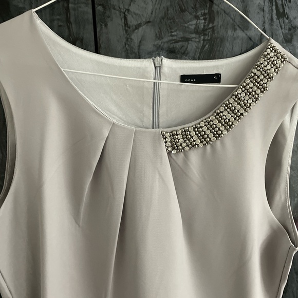 Women's XL Vintage Pre-Loved Grey Mini Dress with Silver Embellishments ✨🌿 - Picture 5 of 7